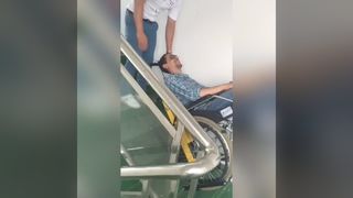 BR-SC003 Engelliler İçin Motorlu Elektrikli Merdiven Tırmanma Tekerlekli Sandalyesi